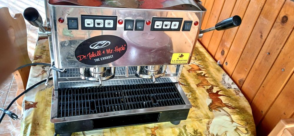 Професионална кафе машина