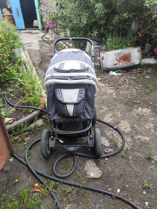 Продаю детскую коляску