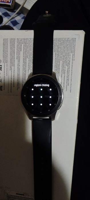 Samsung watch ideal xotira 4 GB rasm music  xullas hamma narsani ochad