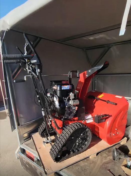 Снегоуборщик гусеничный