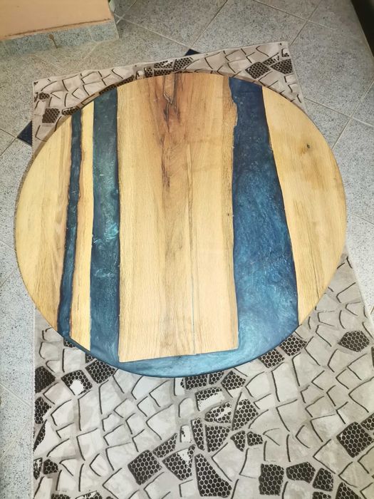 Червен дъб и епоксидна смола