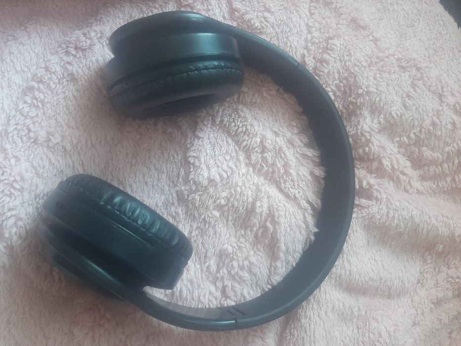 Продам наушники без проводные