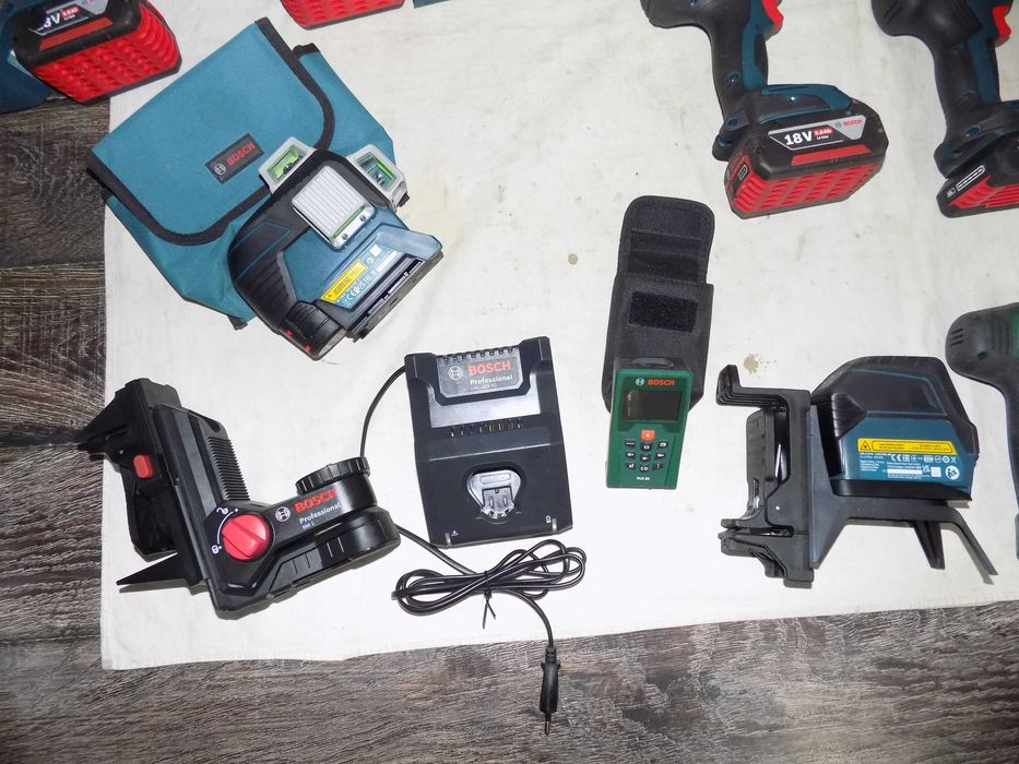 Scule 18V  Bosch  Profesionale  , perfect functionale