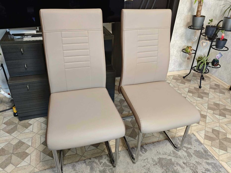 Бежов трапезен стол ЗЕН еко кожа 43/60/98 СМ