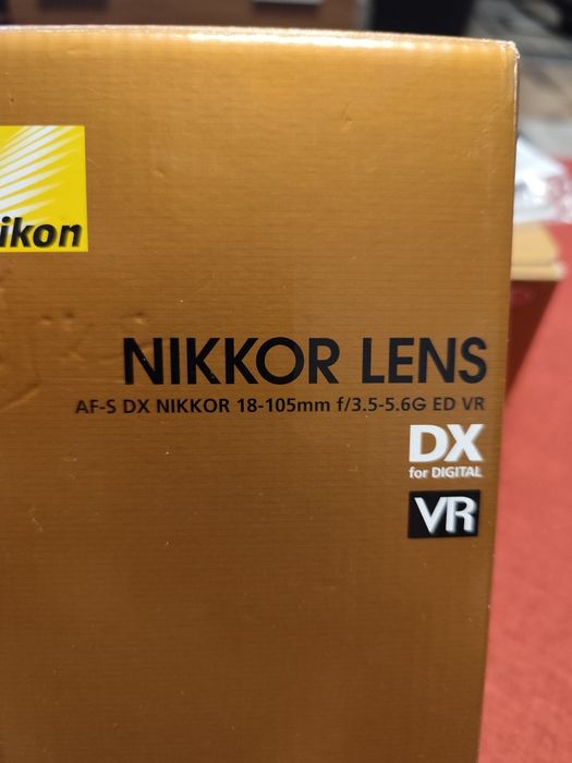 Aparat foto DSLR NIKON D3200 cu obiectiv