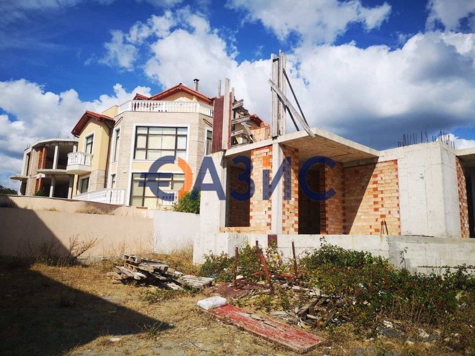 Продава се Къща в Свети Влас - 216 кв.м за 418 €/кв.м - Снимка #2