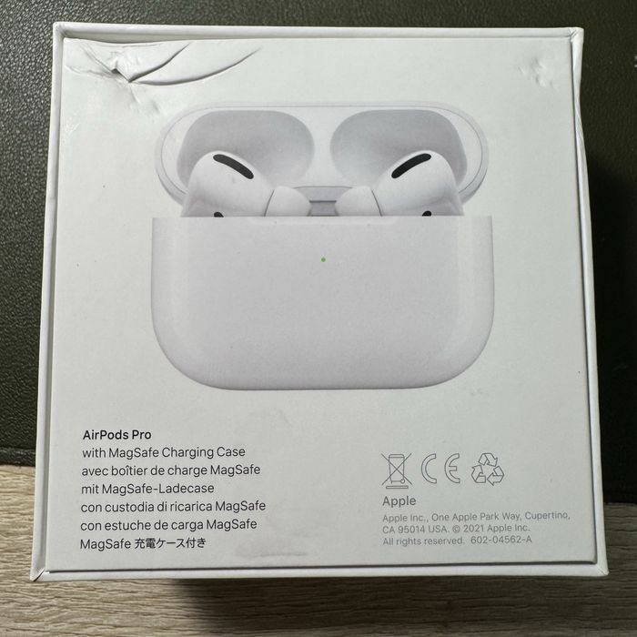 Продам AirPods Pro