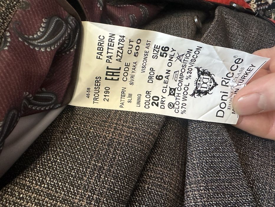 Продам кастюм новый не