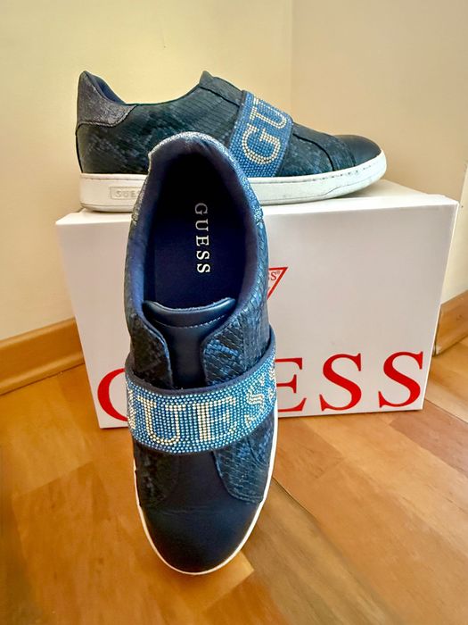 Оригинални обувки Guess с камъни