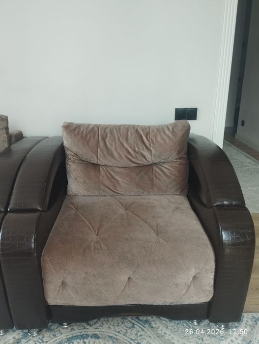 Диван, сапа, кресло в хорошем состоянии