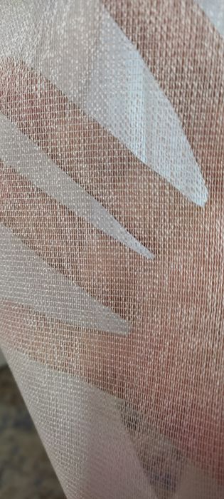 Нежно перде от уникален плат,идеално за скриване на трегер