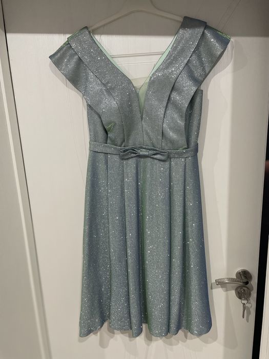 Официална рокля