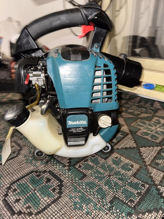 Makita BHX2501 бензинова духалка