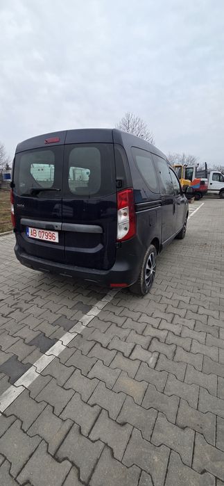 Vand Dacia dokker