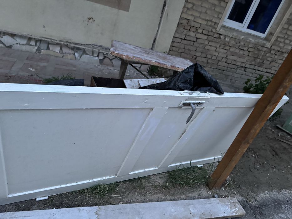 Срочно продается двери