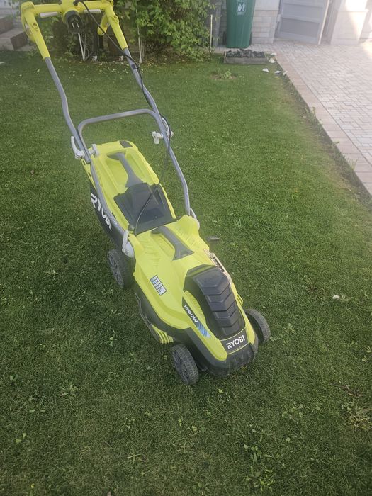 Газонакосилка  RYOBI  Б/у