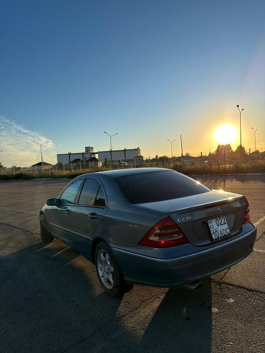 Мерседес машина огонь