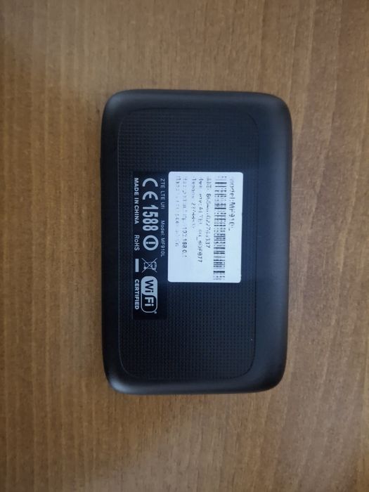 4G Wi‑Fi роутер **ZTE Altel MF910L**.