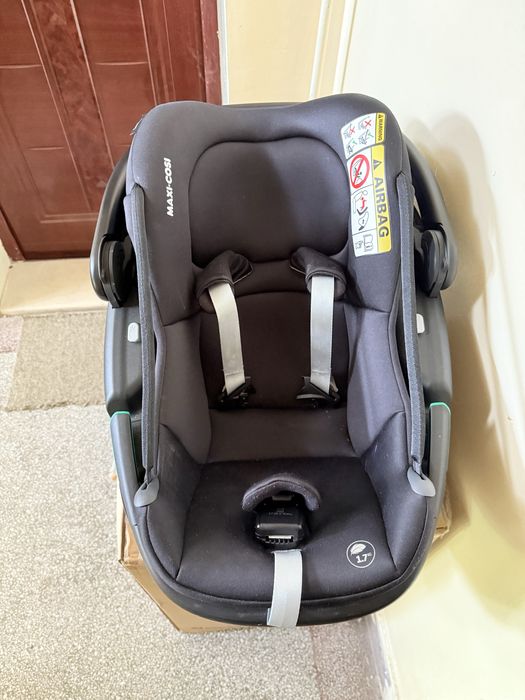 Стол за кола Maxi Cosi Coral 360 Essential Black