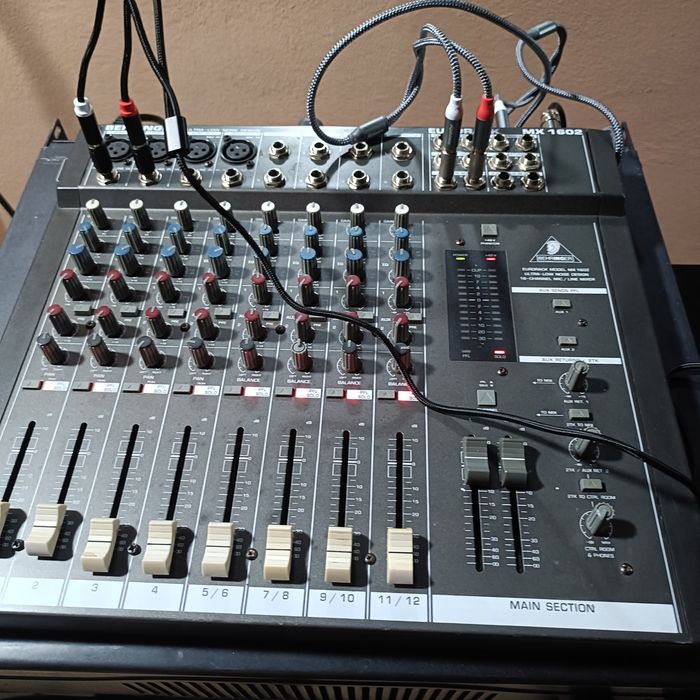 Mixer audio analogic Behringer Eurorack MX1602..