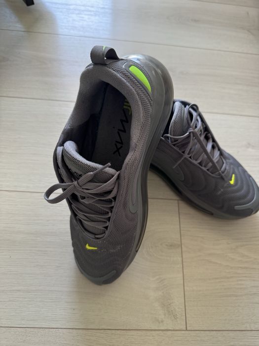 Vand Adidasi Nike Air Max 720