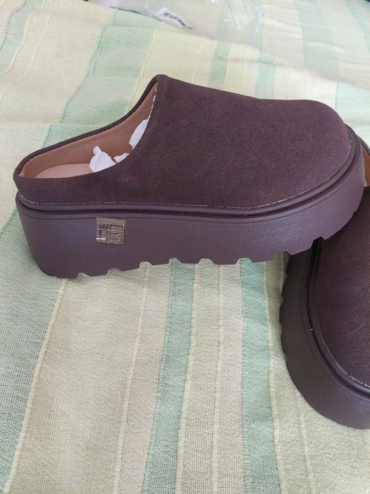 Лятно сабо от набук