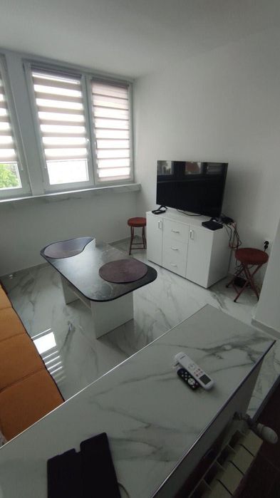 Дава се под наем Тристаен апартамент в София, Център - 70 кв.м за 796.62 € - Снимка #2
