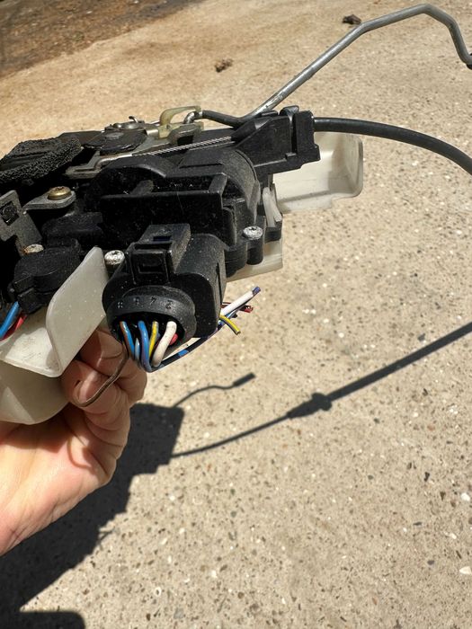 Брава предна врата централно VW Polo   поло