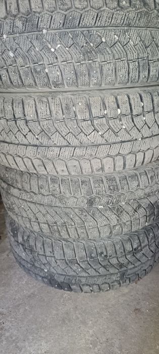 Продам шины зимние 215/60/16