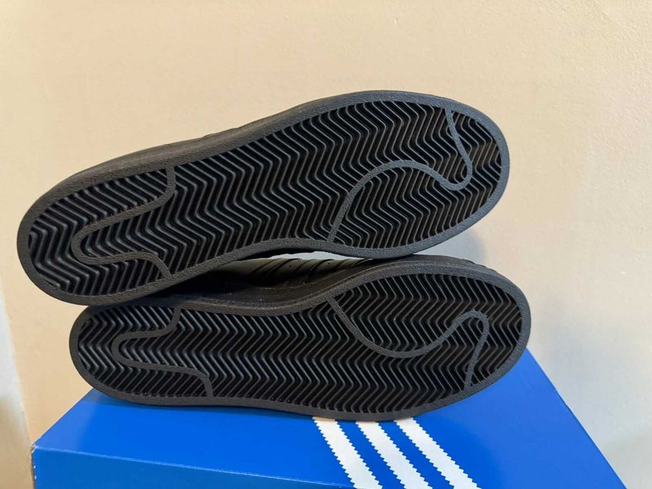 Мъжки маратонки ADIDAS SUPERSTAR ALL BLACK  Оригинални  EU40 -46 2/3