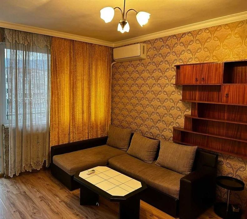 Дава се под наем Двустаен апартамент в София, Гео Милев - 73 кв.м за 570 € - Снимка #1
