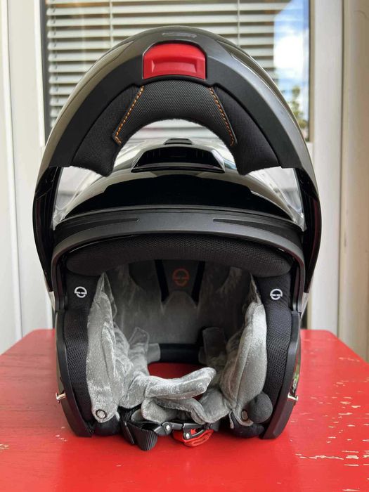 Schuberth C4 Pro.Модуларна каска с интерком SC1 Advanced