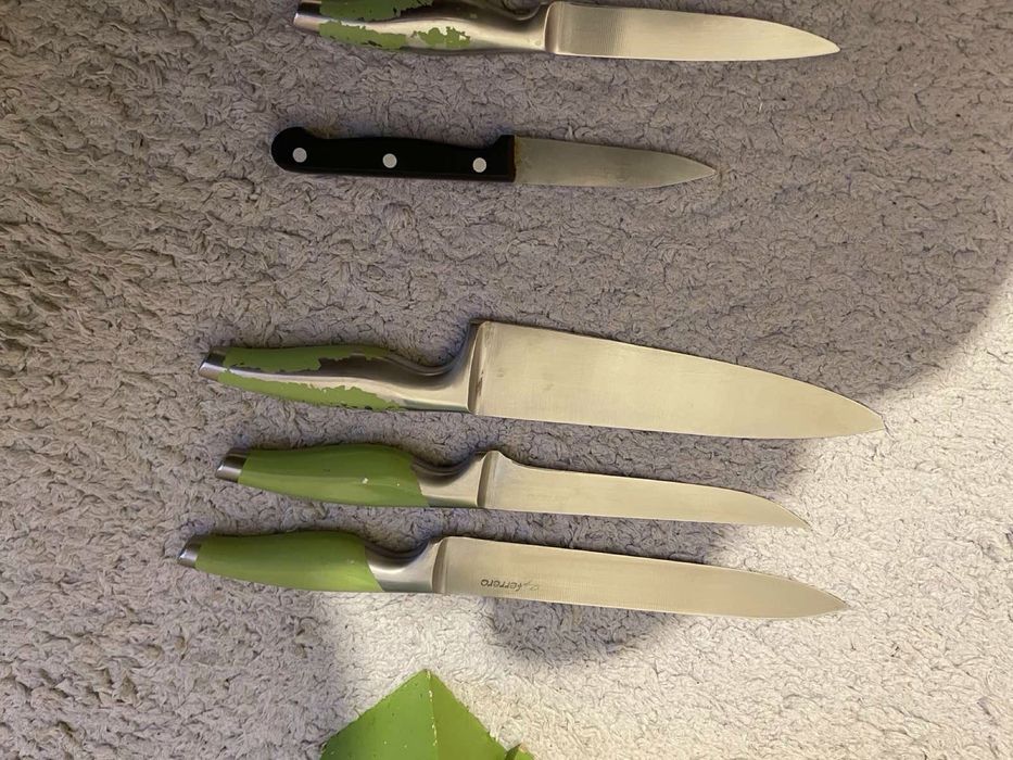 Дървена стойка+комлект ножове/подарък Коледна чаша