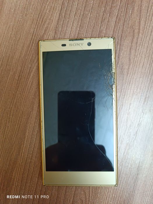 Продам смартфон Sony Xperia