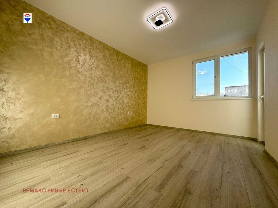 Ремонтиран двустаен апартамент за продажба кв. Широк център