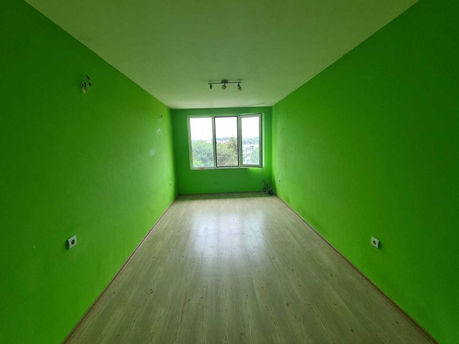 Тристаен апартамент в широк център, град Хасково