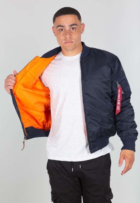 Пилотско яке тип бомбър на Alpha Industries