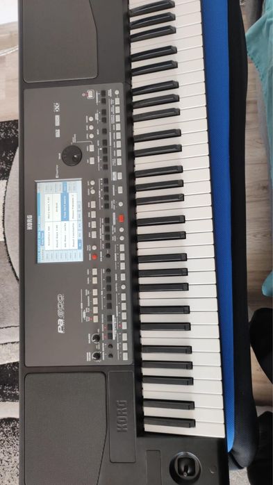 Korg PA600 + husă + stativ + seturi de stiluri și tonuri
