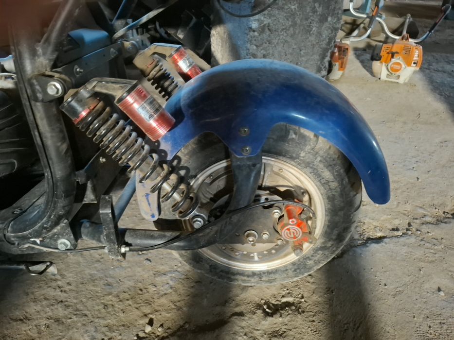 Motor electric 330 km