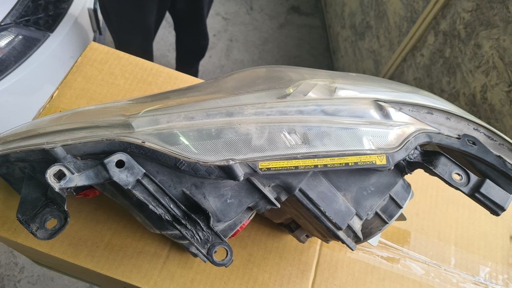 Фара Тойота Камри 50