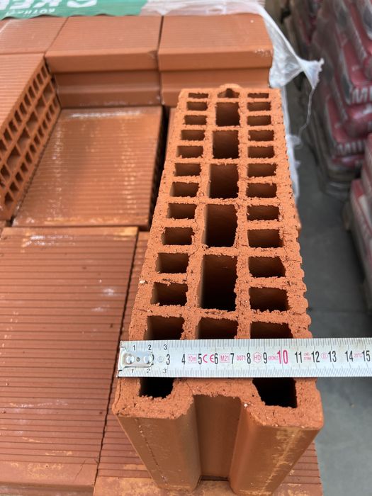 Caramida interior 12