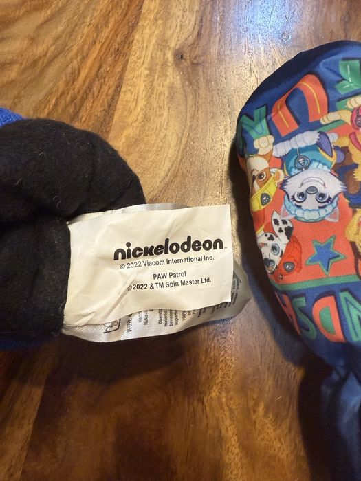 Детски ръкавици нови