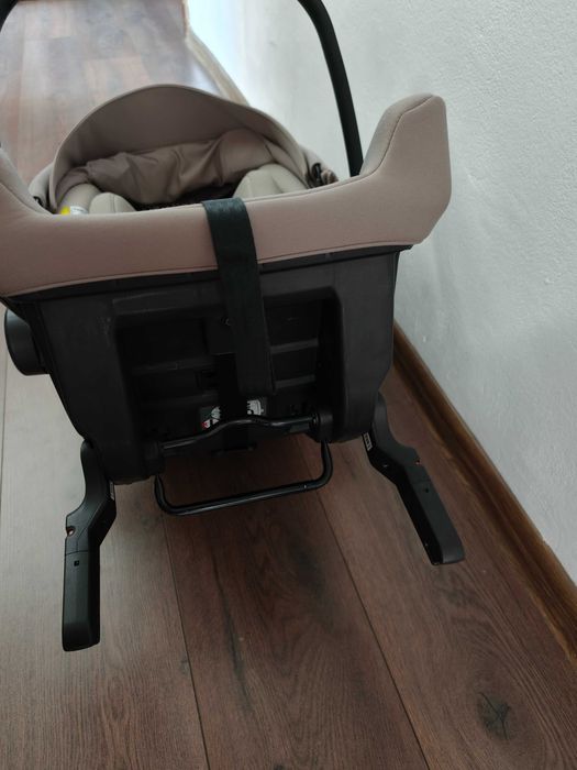 Nuna PIPA urbn  с вградена база - столче за кола 0-13 кг, вграден ISOFIX, i-Size