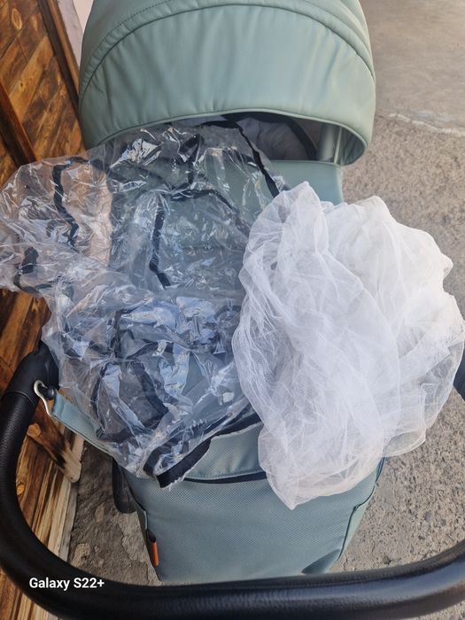 Коляска Pituso    .