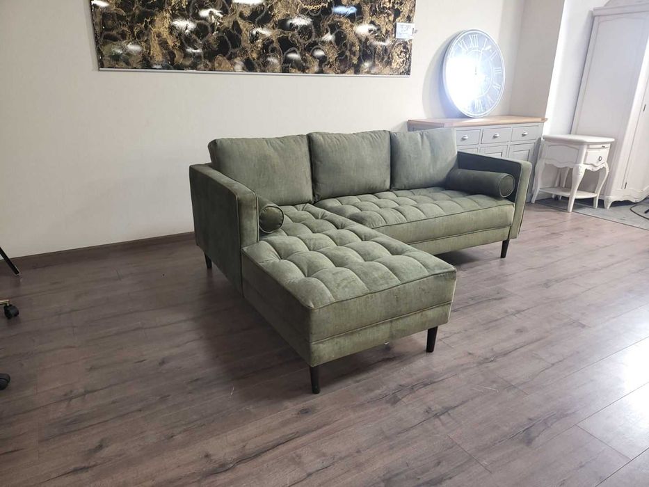 Зелен ъглов диван от плат с лежанка