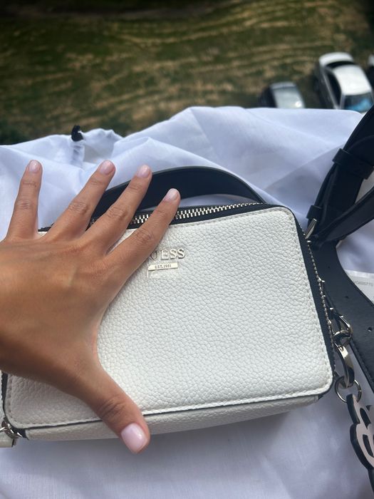 GUESS дамска чанта НОВA