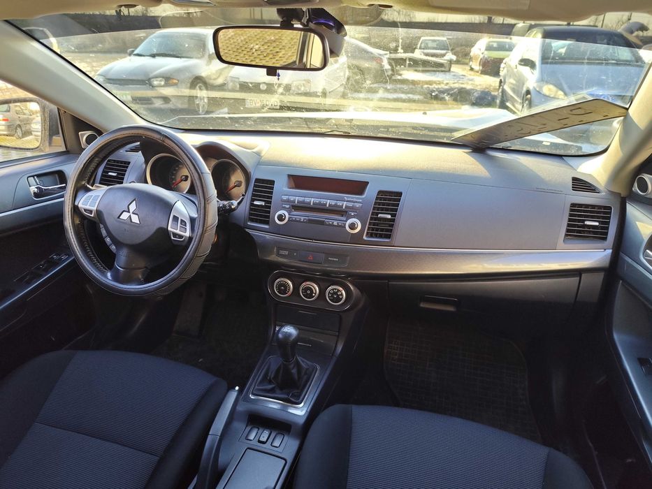 Mitsubishi  Lancer  Avariat  An 2010  1.8i  Acte valabile
