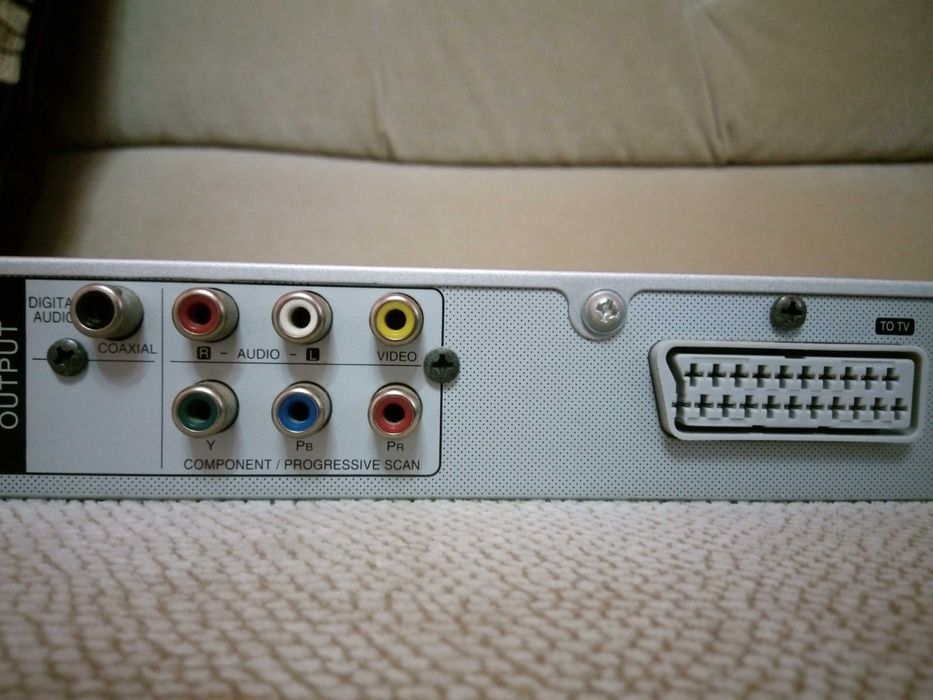 DVD Player Retro LG DVX276 Super Slim compact cu Telecomandă & Cabluri