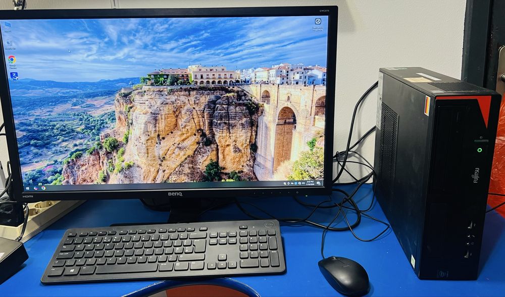 Vand Pc i5 + Monitor 28”
