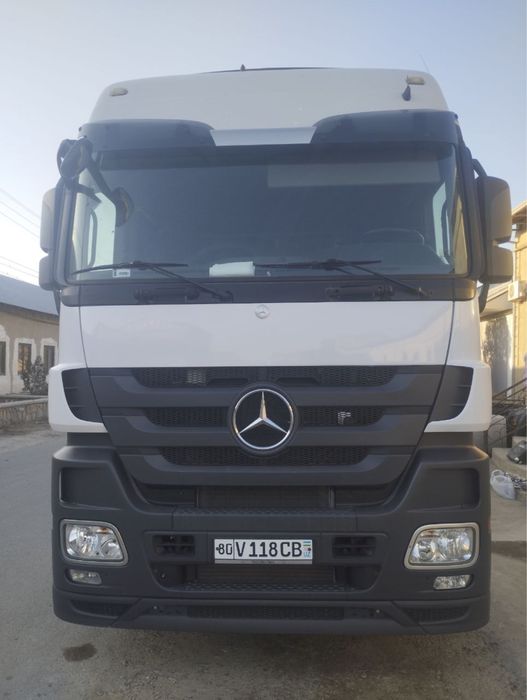 Мерседес Актрос 2012 йил ,пробек 800000 оргинал